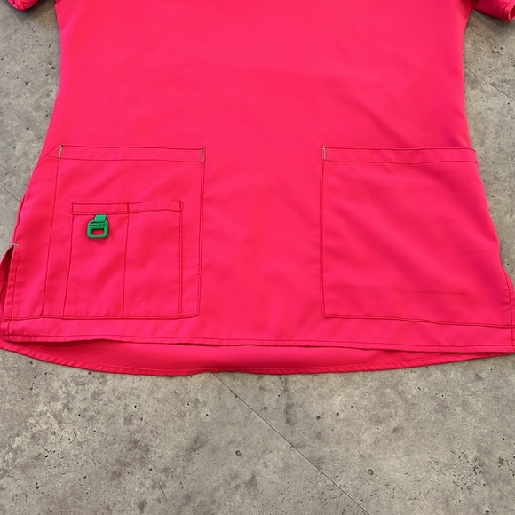 Carhartt size S force pink scrub top. - Picture 2 of 5